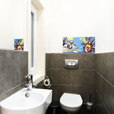 Central & Colorful Studio With Air Conditioning Budapest Exterior foto