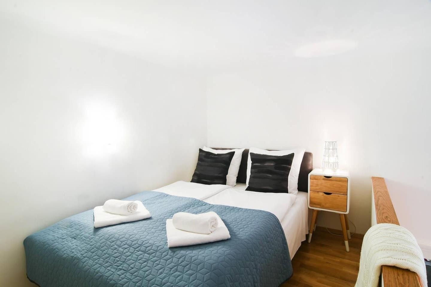 Appartement & Colorful With Air Conditioning